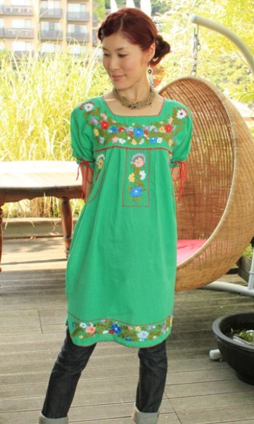 画像4: ロープタイのガーゼ生地刺繍チュニック (4)