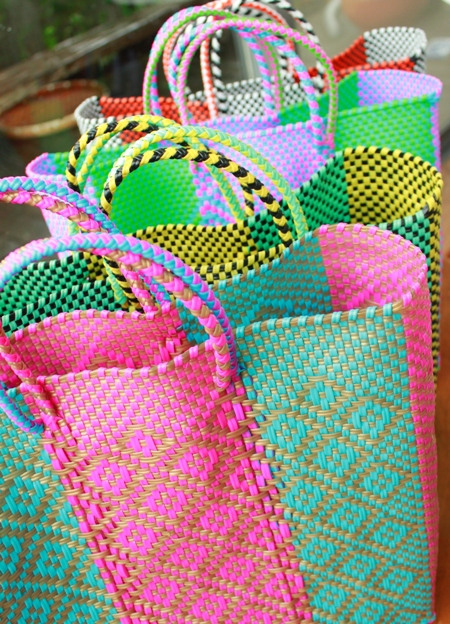 メルカドバッグ-メキシコのマルシェかご、ビニール編みかごバッグ