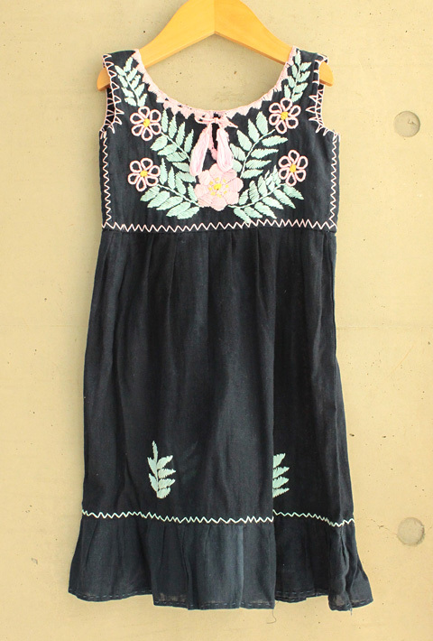 メキシコ刺繍のワンピース　