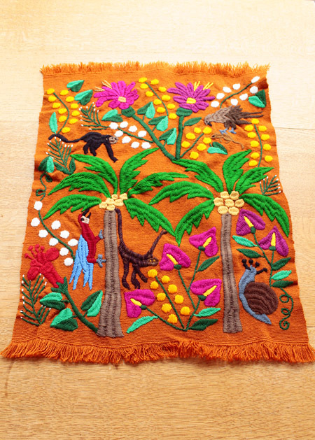 オトミ族の手刺繍ベットカバー・テーブルクロスメキシコの刺繍 