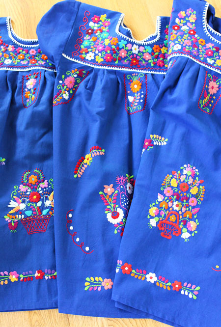 メキシコ刺繍の子供服ワンピース、チュニック、メキシカン刺繍