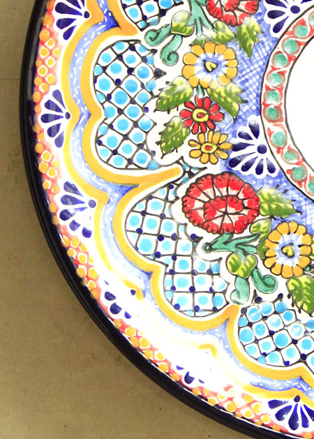 メキシコプエブラ州・陶器タラベラ焼き、ハチドリと花模様・壁掛け