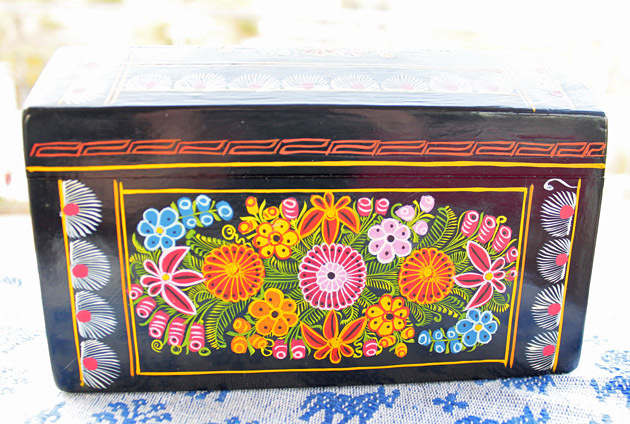 メキシコオリナラ漆器木箱小物入れ宝箱メキシコ民藝工芸品黒漆カラフル花柄