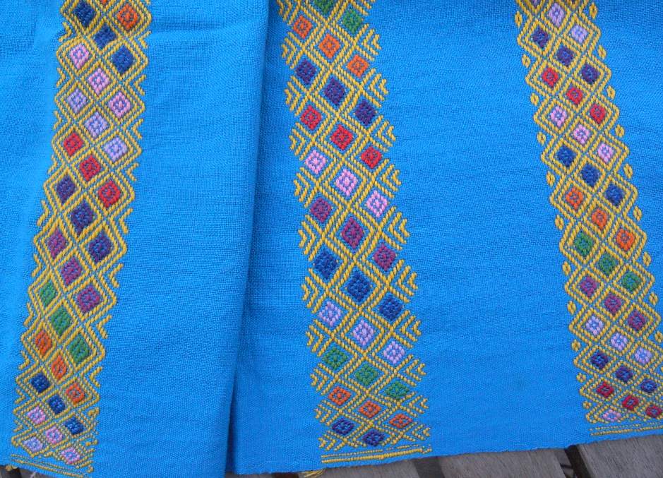 メキシコ刺繍の布‐中南米の手作りと輸入雑貨・ファッション‐リャマリャマ