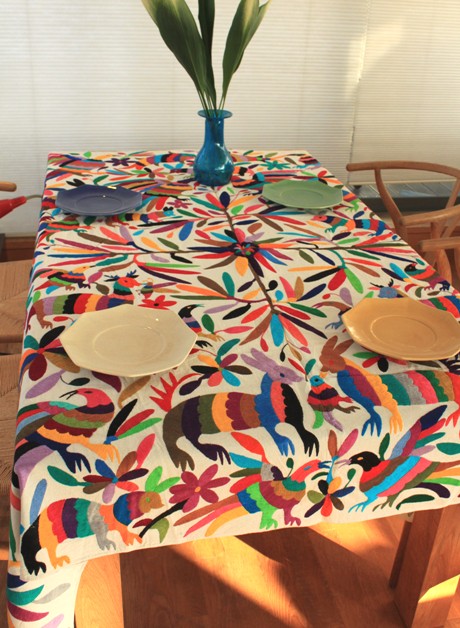 メキシコより直輸入！伝統刺繍 オトミ族のテーブルランナー - キッチン